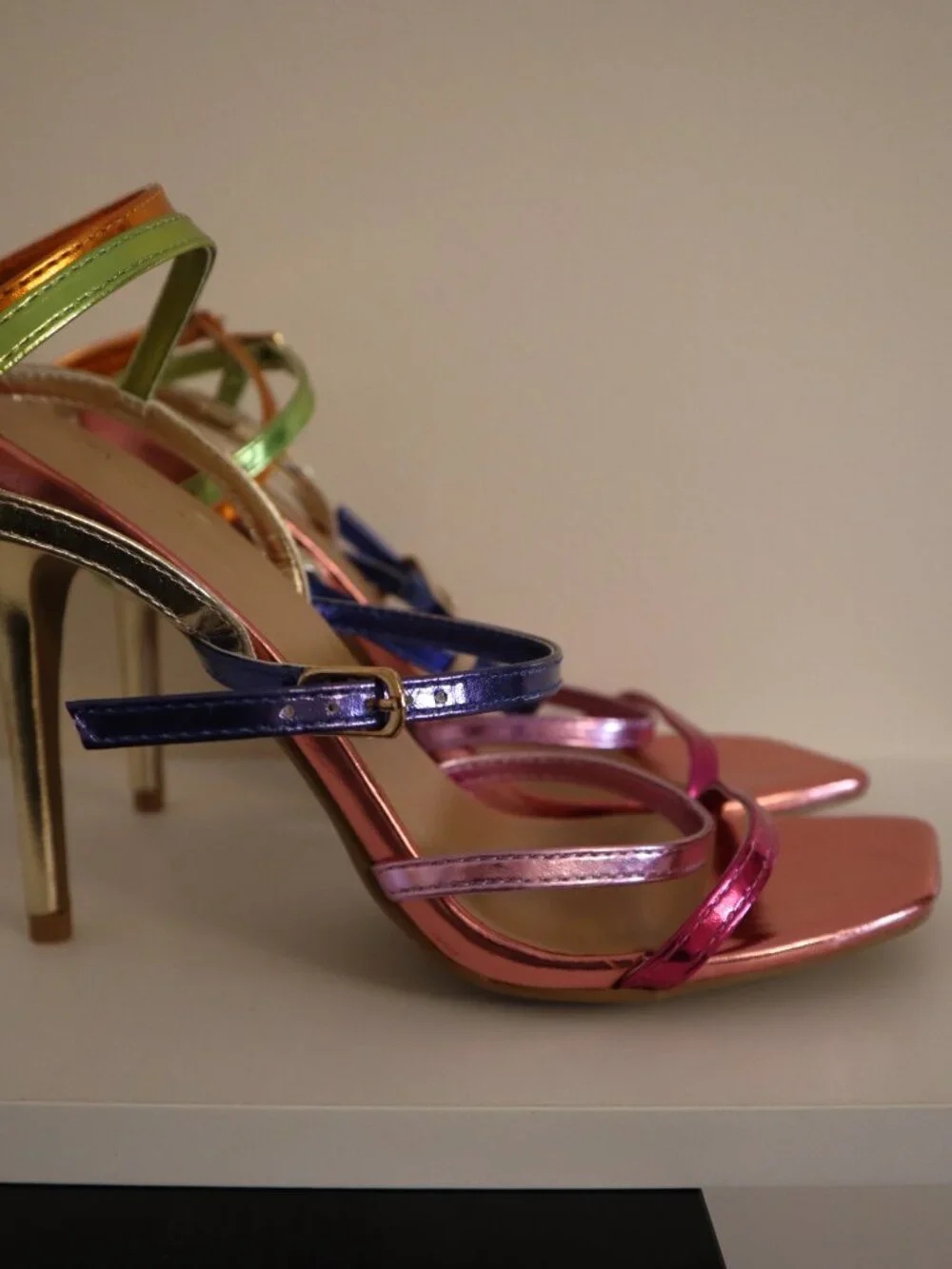 Anne Michelle Rainbow Strappy Heels 8 1/2 Stilleto Open Toe Iridescent NEO-06